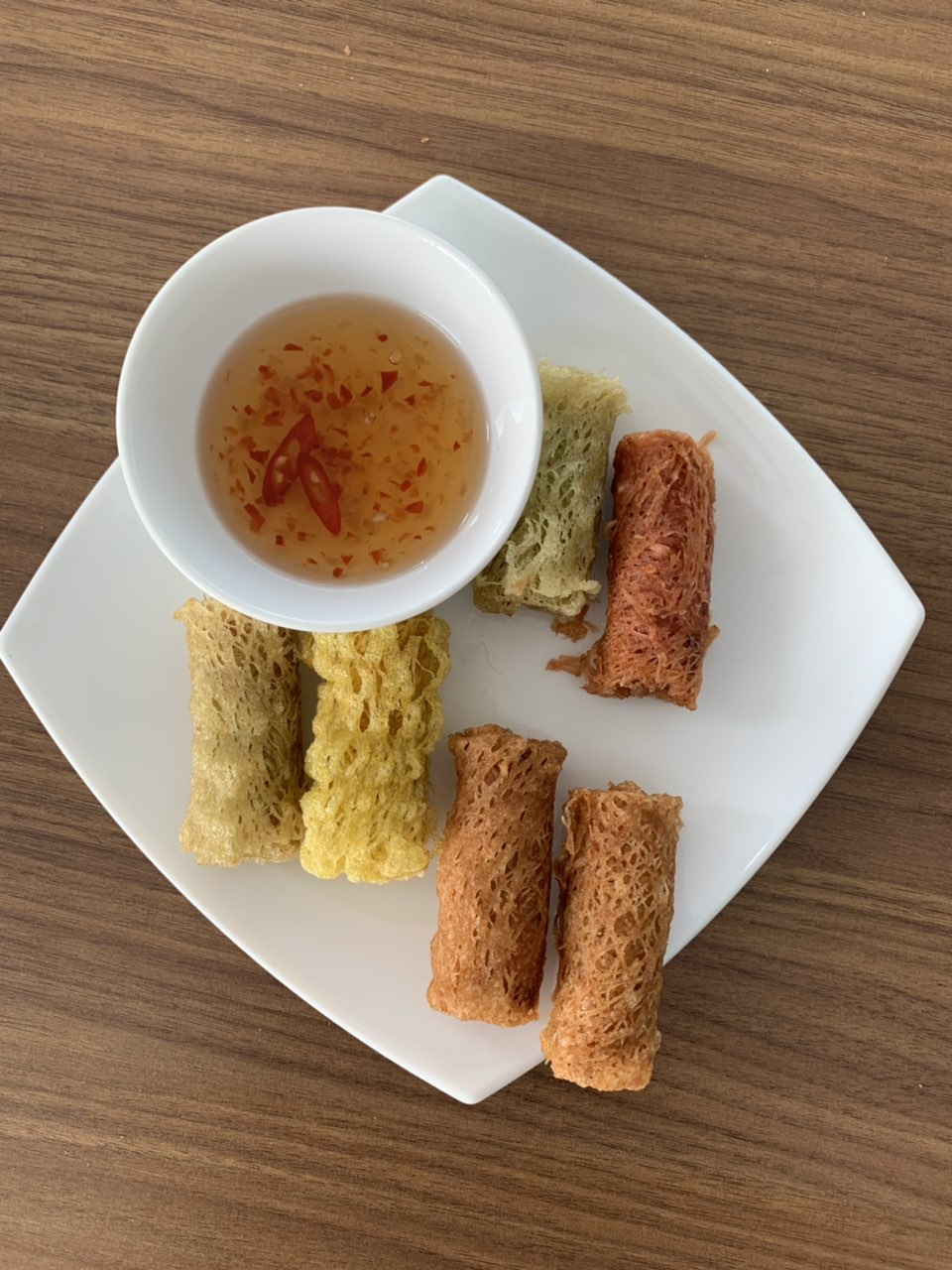 Natural Coloured Net Spring Rolls, Variety